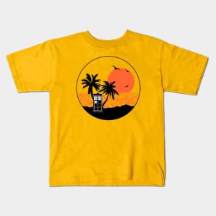 The Doctor on Leisure Island Kids T-Shirt